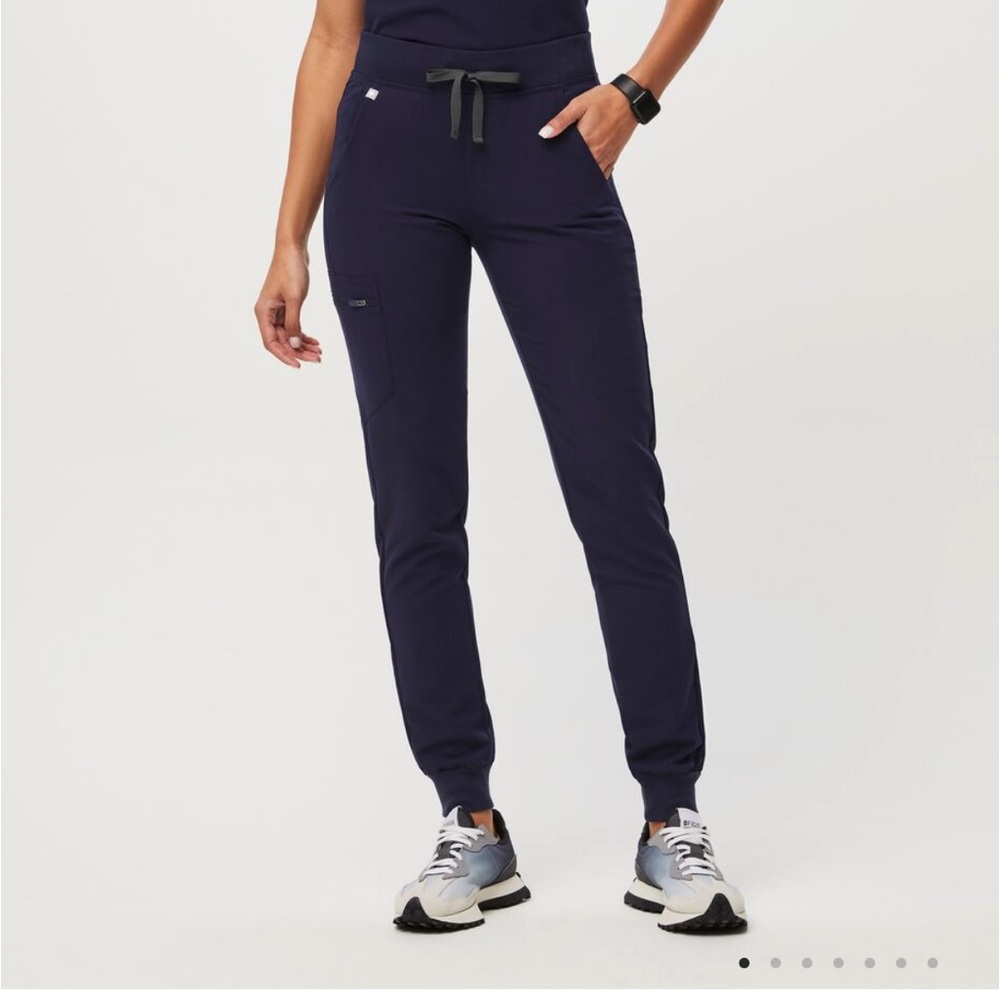FIGS Jogger Scrub Pants
